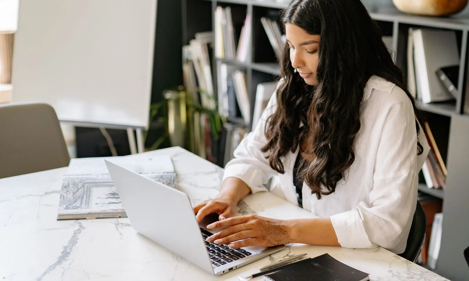 iGen strategist planning a campaign – best digital marketing agency for growing businesses
