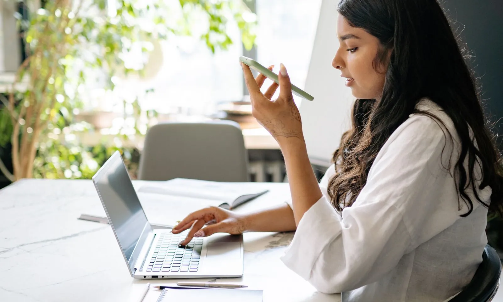 Marketing manager reviewing monthly SEO results with a client