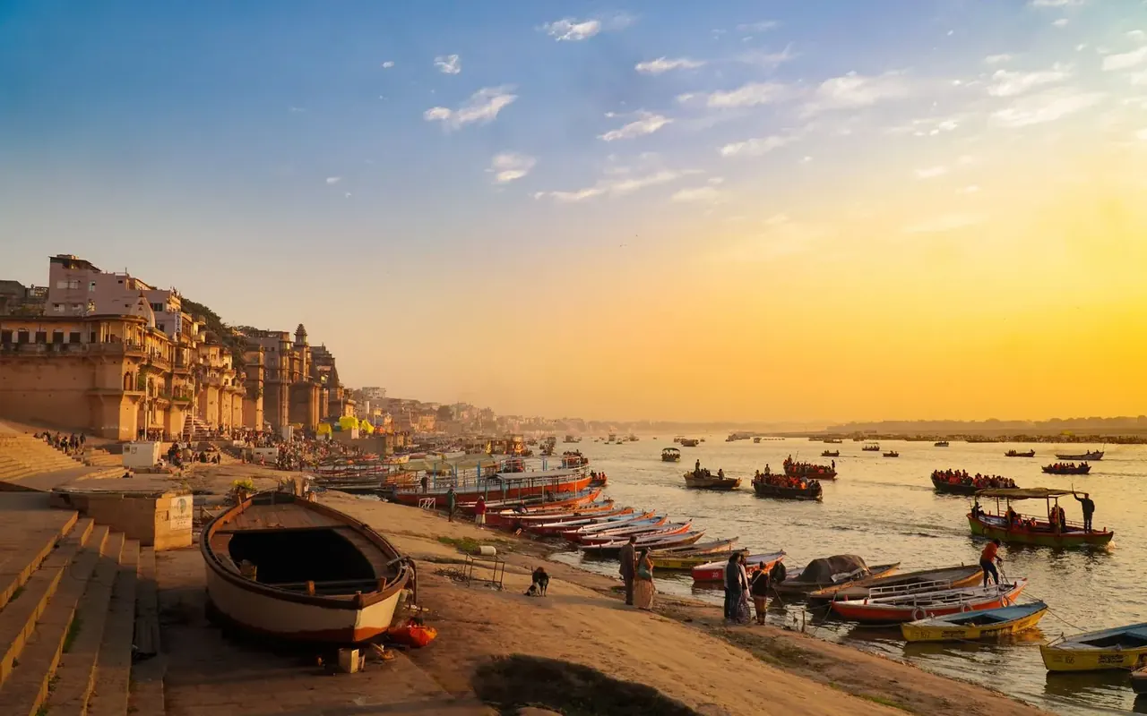 Ghats of Varanasi – our digital marketing agency in Varanasi serves hotels, weavers and local brands