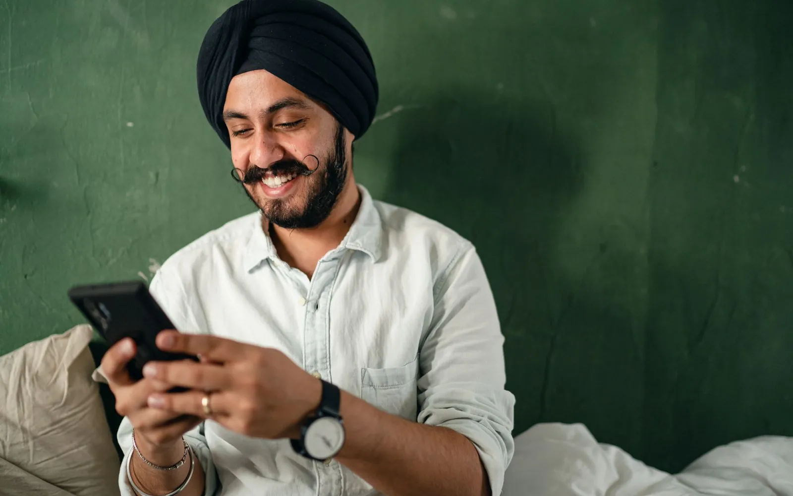 Customer receiving a WhatsApp reply after an enquiry