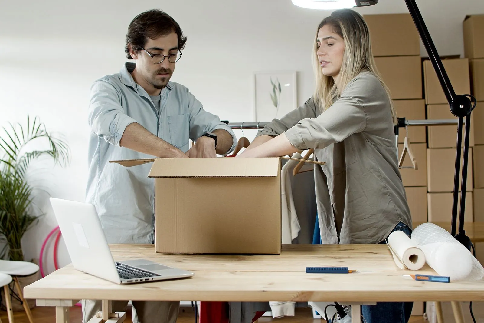 E-commerce shipping and operations – packing online orders